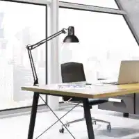 Study bureaulamp met bladbevestiging